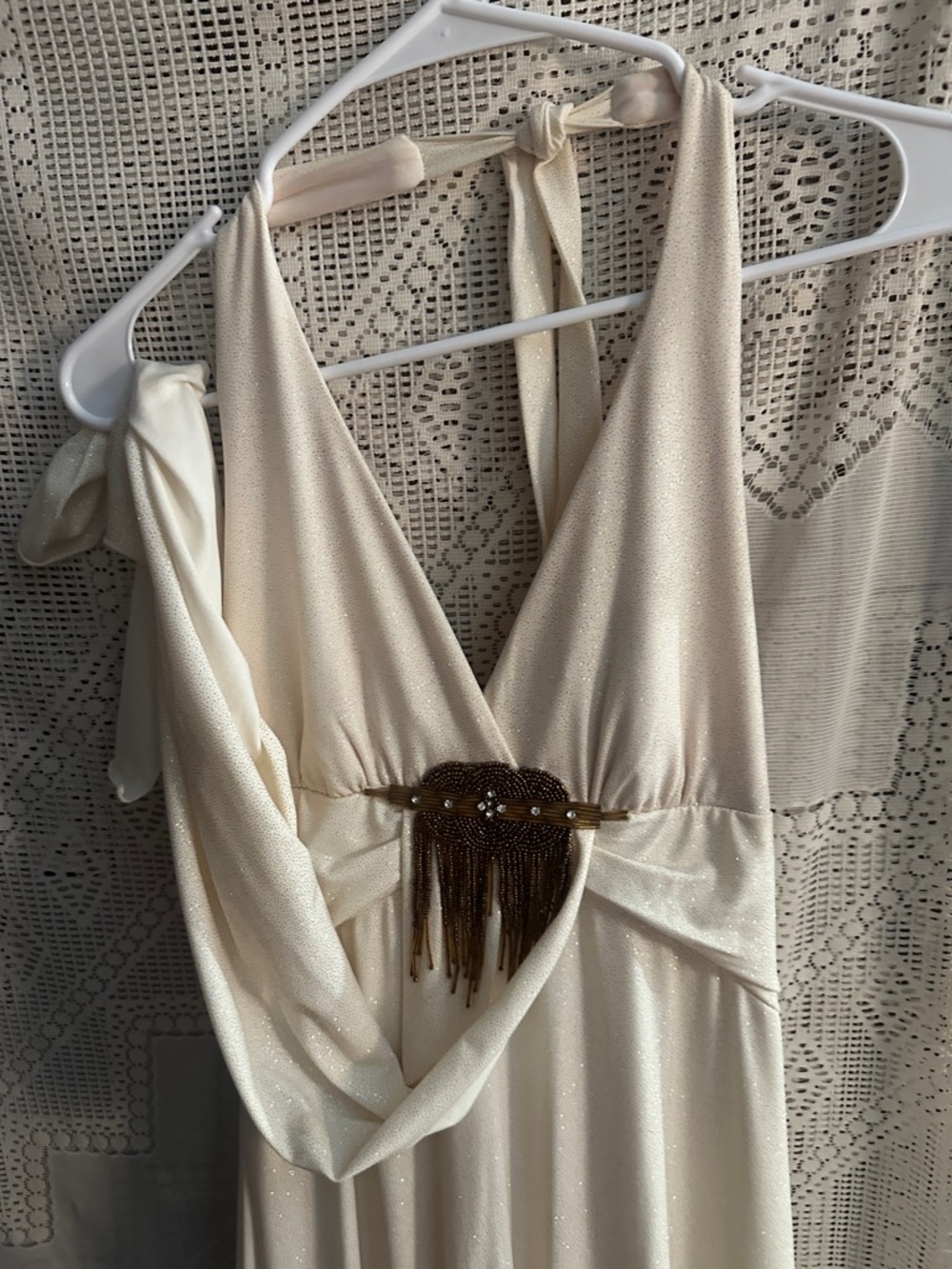 Elegant Cream V-Neck Halter Evening Dress